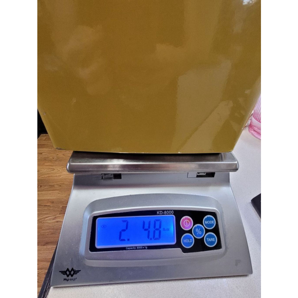 Vintage Lincoln Beautyeare Set of 2 Yellow Metal Storage Containers with Lids - Picture 16 of 16